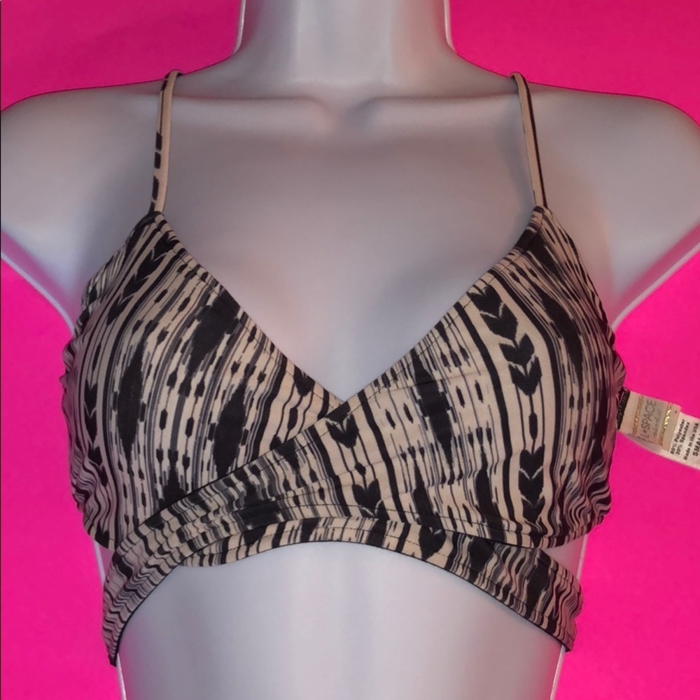 L Space Chloe Reversible Wraparound Bikini Top nwot